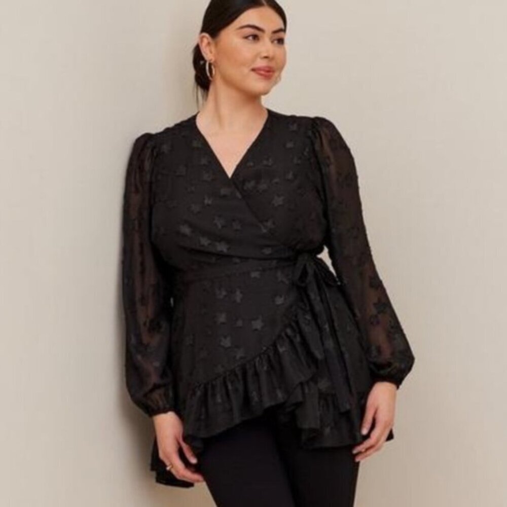 Torrid 4X Black Lurex Star Shimmer Surplice Ruffle Hem Babydoll Top Blouse EUC